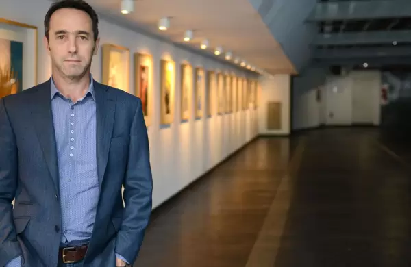 Mercado Libre ya factura más que YPF pero la petrolera genera más ganancias