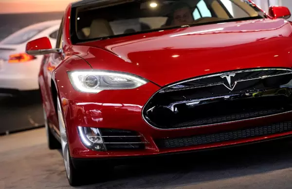 Qué piensa Wall Street del violento derrumbe de Tesla