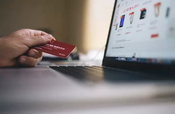 Cómo proteger a los adultos mayores de los riesgos del ecommerce