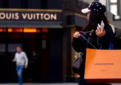 Sueldos miserables y jornadas infinitas? qu est ocurriendo dentro de Louis Vuitton