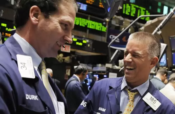 No sólo Bitcoin, también la Bolsa de EE.UU bate récords:  por qué el optimismo podría durar