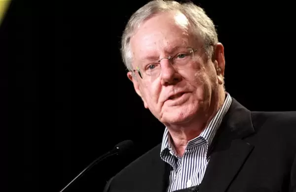 "El alejamiento del libre comercio es una anomala": entrevista a Steve Forbes