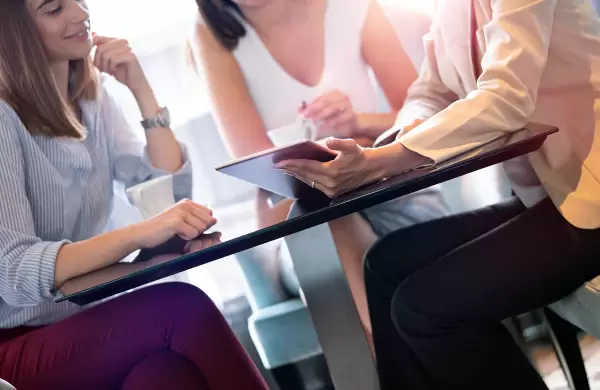 Salario pretendido: las mujeres piden un 17% menos que los hombres al buscar trabajo