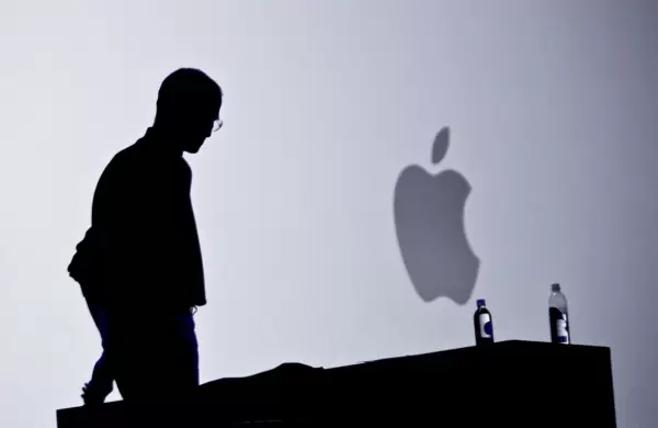 Apple retrasa la polémica función que escanea fotos en iPhones para detectar abuso infantil