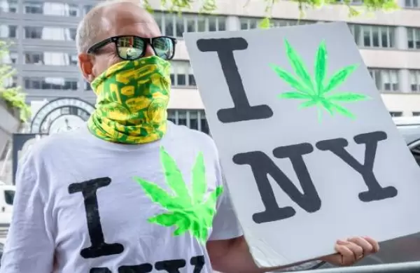 Nueva York avanza a paso firme hacia la marihuana recreativa