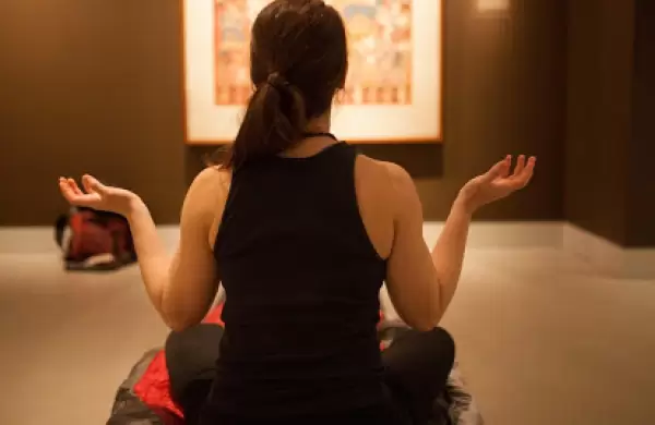 Así se beneficia el cerebro al hacer yoga