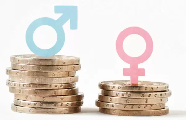 Las mujeres toman menos decisiones financieras que los hombres en los hogares latinoamericanos