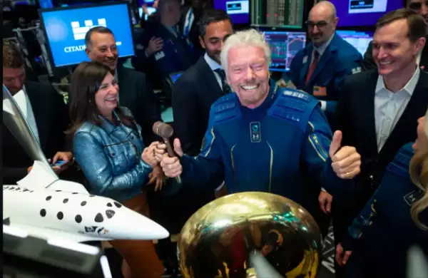 Cómo Richard Branson se convirtió en el primer multimillonario en volar su propia nave al espacio