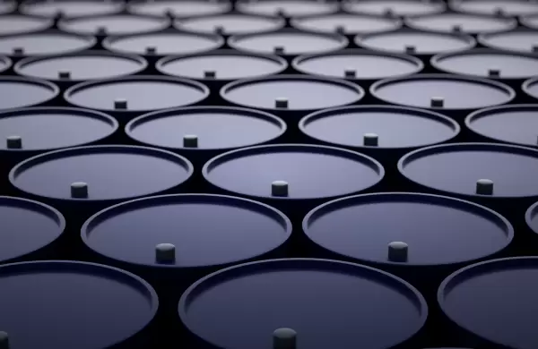 Tensión geopolítica eleva el petróleo y mejora expectativas fiscales en Ecuador