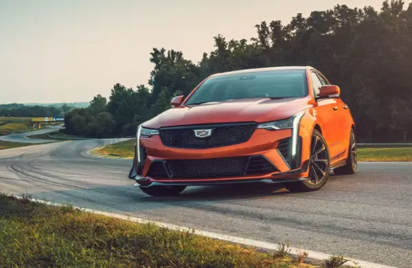Forbes pone  prueba el Cadillac CT4-V Blackwing 2022