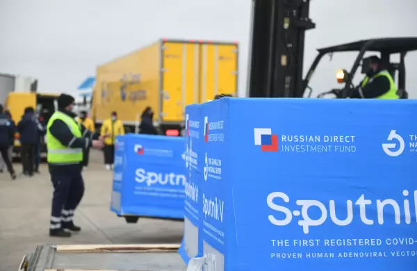 La OMS podría aprobar la vacuna Sputnik V antes de fin de año