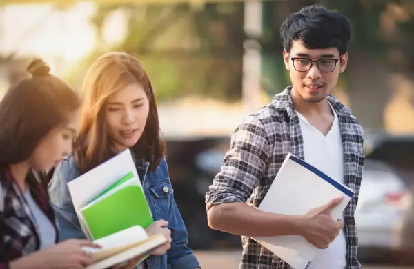 La universidad se hará su propia ley