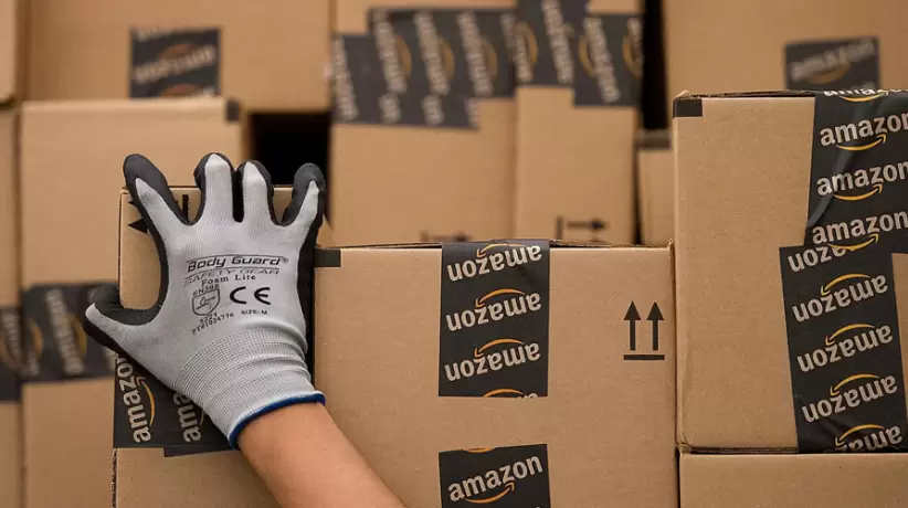 Cuál es la competencia de Amazon cuyas acciones están superando a la compañía de
