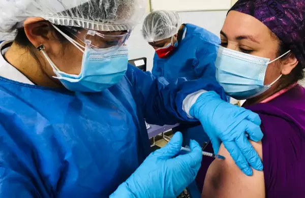 Ministerio de Salud ajusta la estrategia en el plan de vacunación