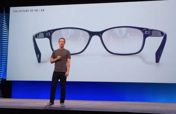 Facebook y Ray-Ban se alían para sacar al mercado unas gafas inteligentes