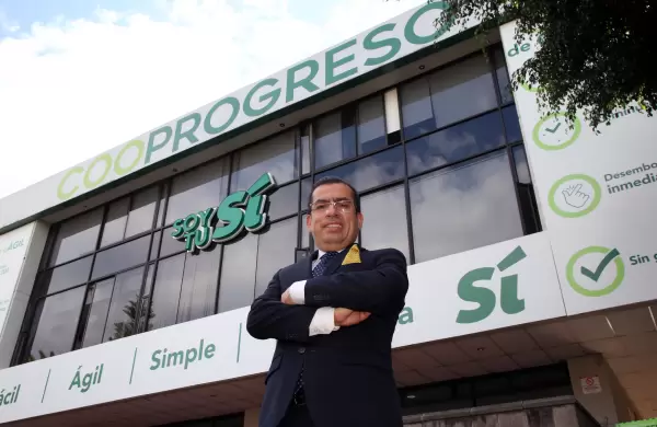 Cooprogreso lanza un cajero automático 'Made in Cooprogreso' que da créditos