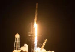 Video: SpaceX lanz el primer viaje orbital sin astronautas profesionales