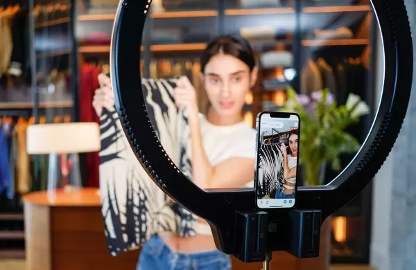 Cómo funciona el live shopping, la compra en vivo por streaming