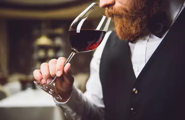 Cuánto cuesta mojar los labios con los vinos más caros y exclusivos del mundo