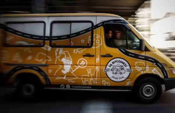 Tres amigos argentinos recorrerán América Latina en camioneta para difundir el bitcoin