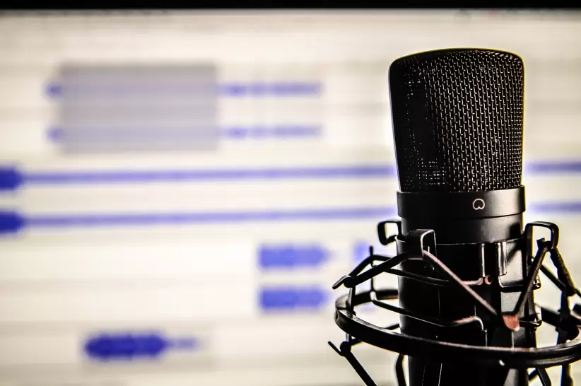 Podcast, radio, micrófono (Pixabay)