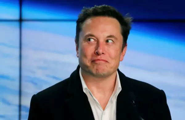 ¿Se puede demandar a Elon Musk por estrellar un cohete contra la Luna?