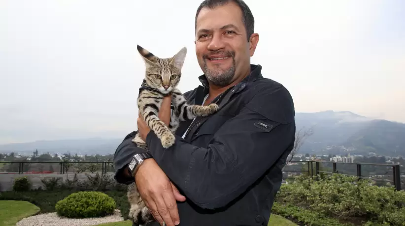 Jorge Cummis y su gata Cleo