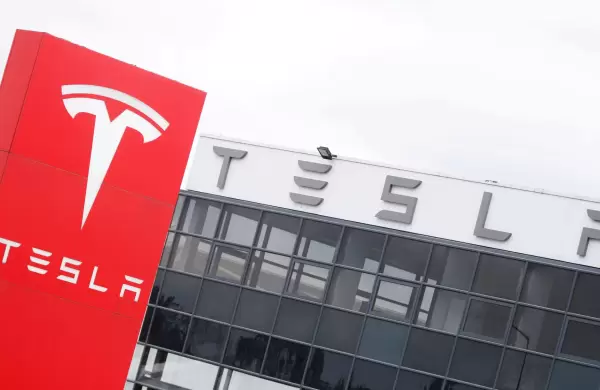 Tesla avanza hacia el club del billn de dlares tras pedido rcord de Hertz