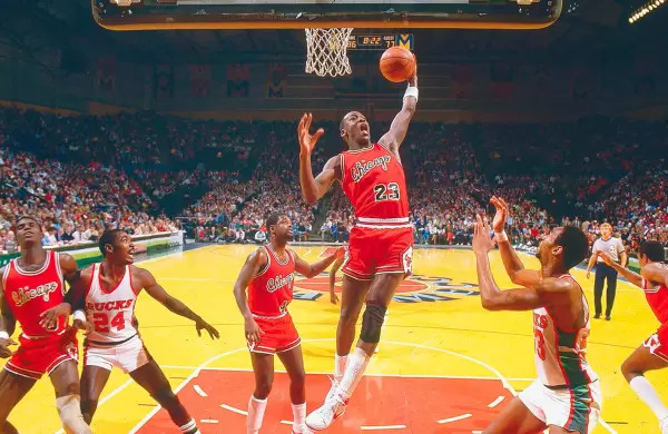 Subasta millonaria: A cunto vendieron las 'Nike Air Ships' usadas por Michael Jordan en 1984