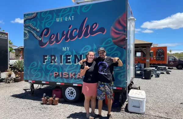 El 'food truck' de un ecuatoriano en Hawái camina hacia restaurante