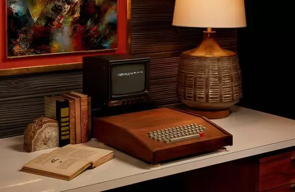 Subastarn una computadora construida por Steve Jobs en el famoso garaje de California