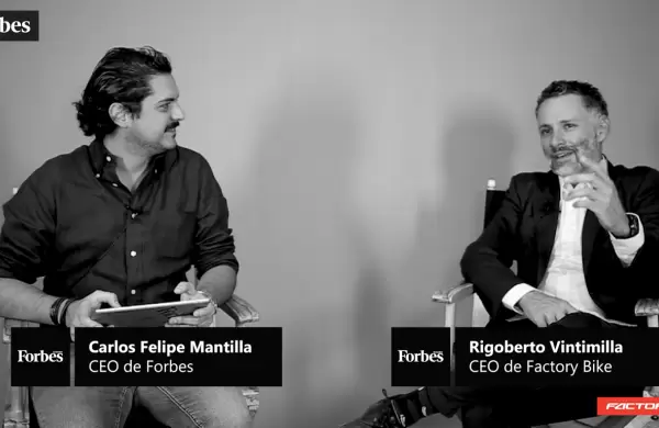 Un apasionado de las motos tom el riesgo con Factory Bike