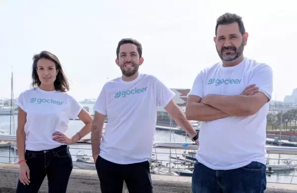 Un ecuatoriano es el 'rey' del seguro para scooters en Barcelona