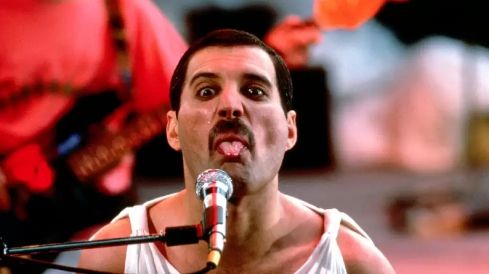 Freddie-mercury-hechicero-12