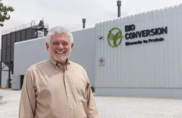 Ecuador abre la primera productora de mosca 'soldado negro' de Amrica Latina