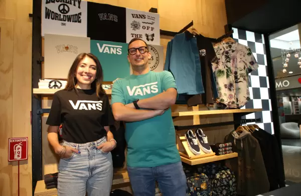 Vans abre su primera tienda oficial en el país