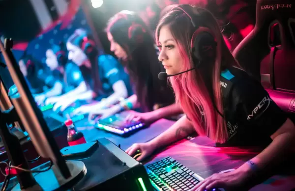 Por qué la industria gamer no para de crecer pero las mujeres siguen marginadas