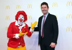 Ex CEO devuelve 105 millones de dlares a McDonald's  por ocultar relaciones sexuales con empleadas