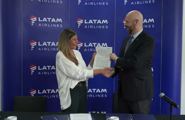 LATAM y Silversea se alían para limpiar de desechos a San Cristóbal