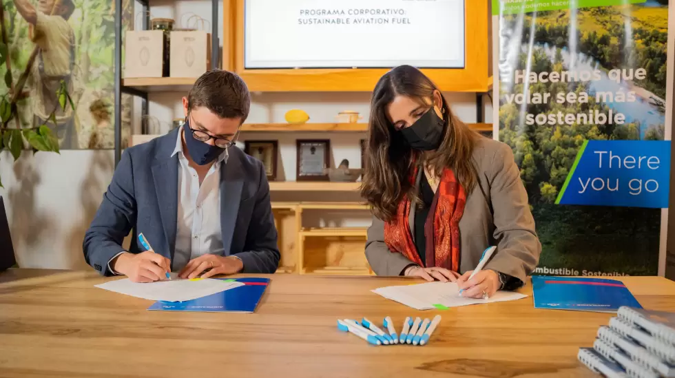 philippe bongrain, ceo republica del cacao b2b, y marie-noelle landazuri, gerent