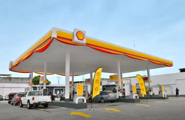 Shell abre sus dos primeras gasolineras en el país