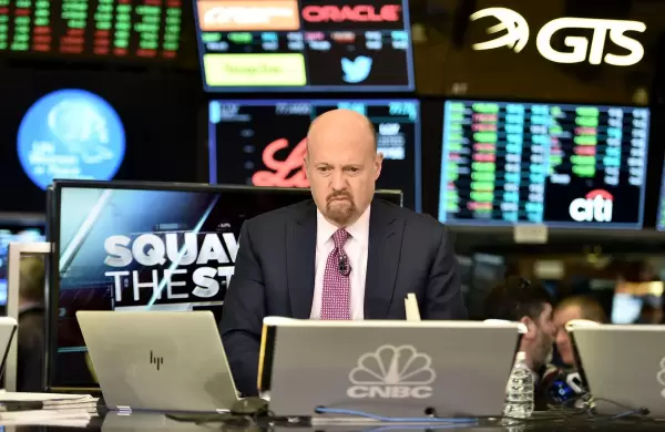 Tres "mentalidades" financieras que hay que evitar seguir en el contexto actual, según el gurú Jim Cramer