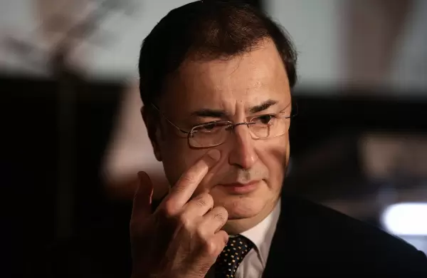 Quién es Lev Leviev, el millonario y dueño de LLD Diamonds por cuyo hijo se hacía pasar el "estafador de Tinder"