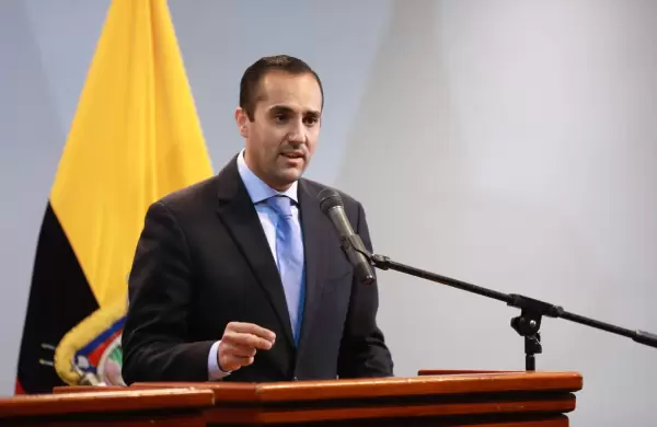Ecuador trabaja en evacuar a los compatriotas residentes en Ucrania
