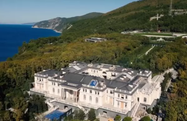 Cómo es el palacio de 1.370 millones de dólares que le atribuyeron a Vladimir Putin