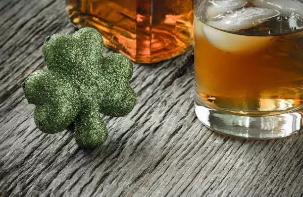 Cinco cosas que debe saber al invertir en botellas o barriles de whisky