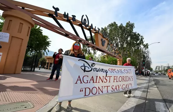 Empleados de Pixar denuncian que Disney censura la inclusión de género en sus películas