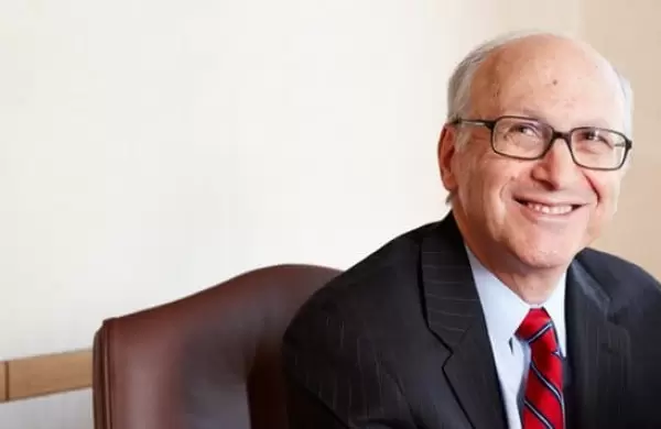 Con 54 aos de experiencia, as invierte Charlie Dreifus, el veterano gestor de Royce Investment Partner