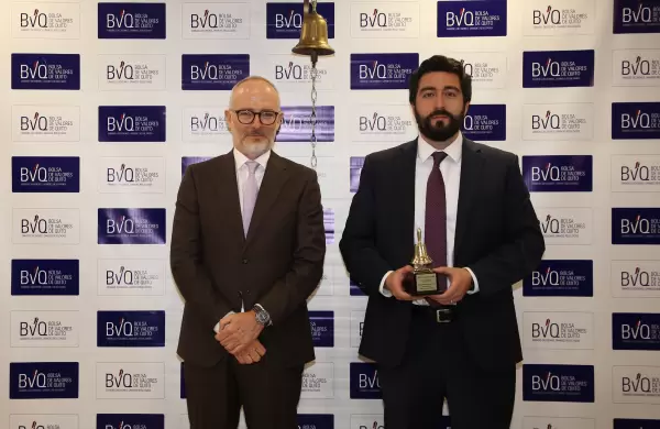 Gestiona GTX toca la campana de la Bolsa de Valores de Quito