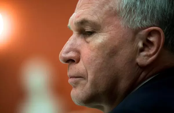 Quin es el rey de la desinformacin que le habla al odo a Vladimir Putin